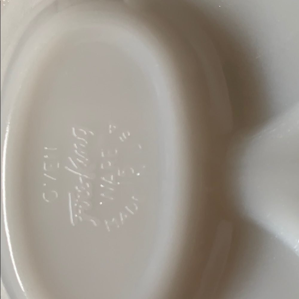 Vintage Milk Glass Anchor Hocking Meat Platter - Picture 3 of 3